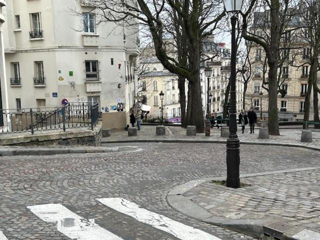 Paris Sacre Coeur Montmartre Et Tour Eiffel, 8 People, 아파트 외부 사진
